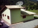 90m²