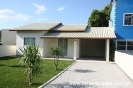 90m²